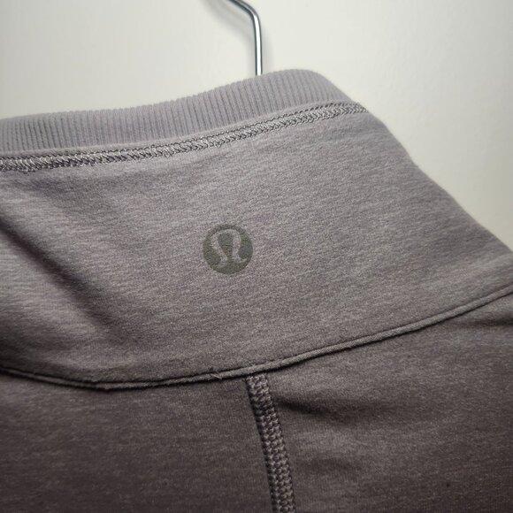 Share lululemon quarter zip women Size 8 - Picture 2 of 4